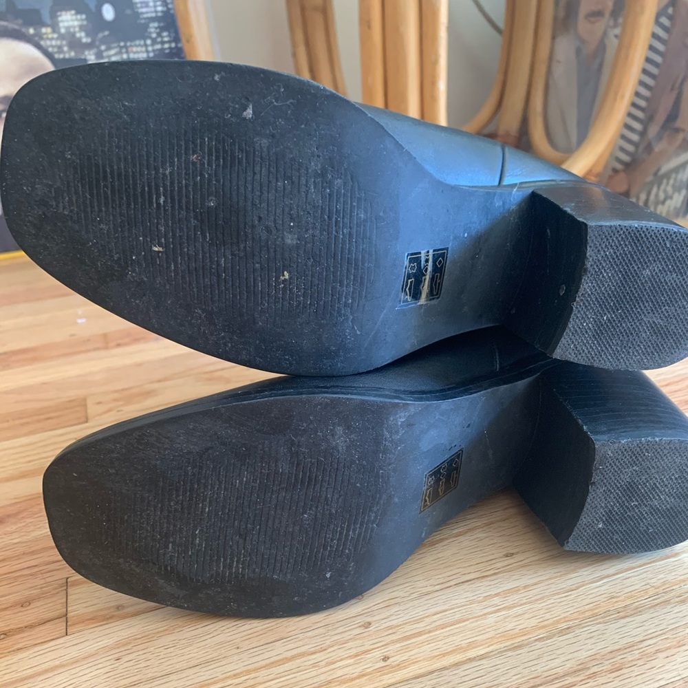 Design Lab Square Toed Heeled Boots - Picture 4 of 5